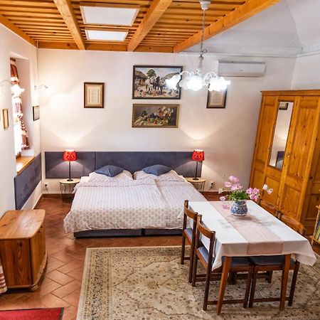 Angelika Vendeghaz Apartment Dinnyes Luaran gambar