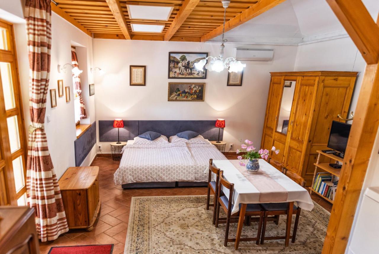 Angelika Vendeghaz Apartment Dinnyes Luaran gambar