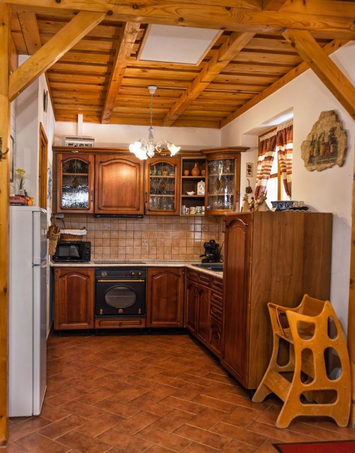 Angelika Vendeghaz Apartment Dinnyes Luaran gambar